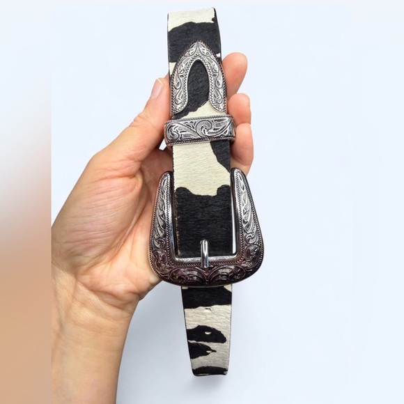 Black and White Animal Print Belt with Silver Buckle - Picture 2 of 7